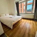 Ideal Room Near Gare Du Midi