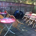 The82 Hostel