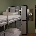 Es Hostel Midi