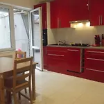 Trone Apartment
