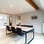 Parlamentarium Apartment