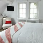 Guest House La Maison Chantecler