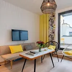 Brussels Cosy Terrace Residence