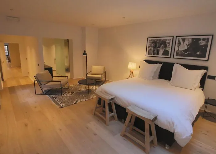 Grand Place Apartments 4