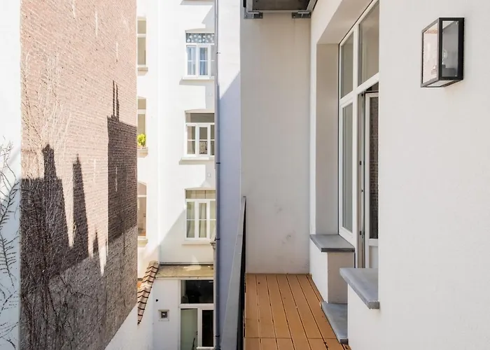 Apartment In Trendy St Gilles