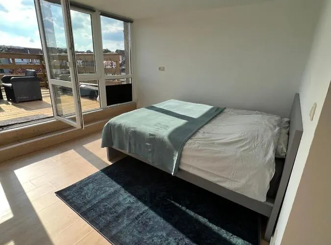 Duplex Sans Souci