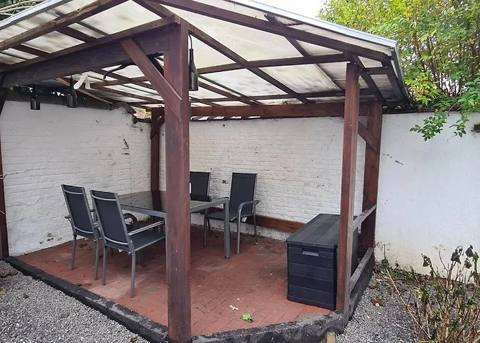 Magnolia Green Garden New And Fully Equipped