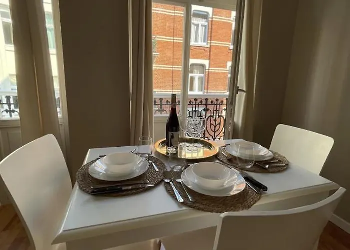 Appartement Lumineux Dans Un Quartier Anime #2