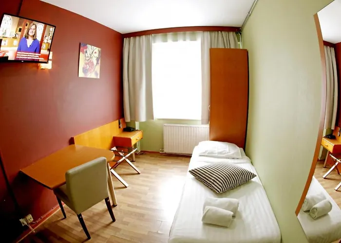 Albert Hotel
