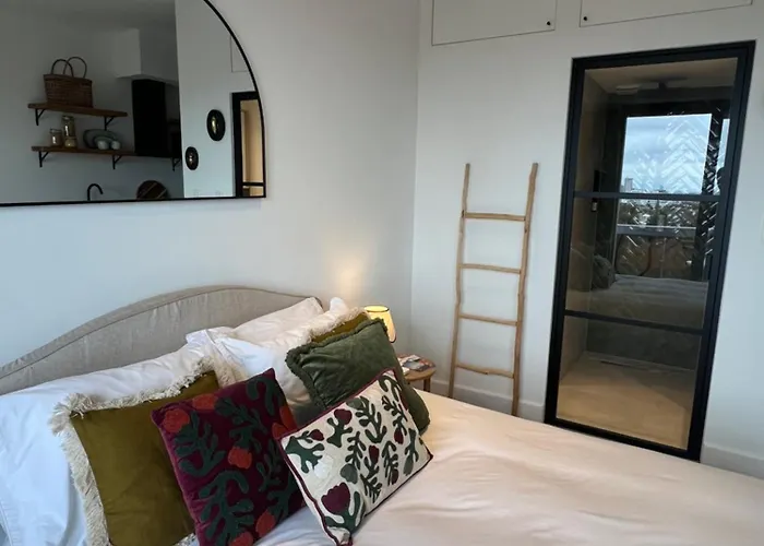 Deluxe Studio La Cambre - With View
