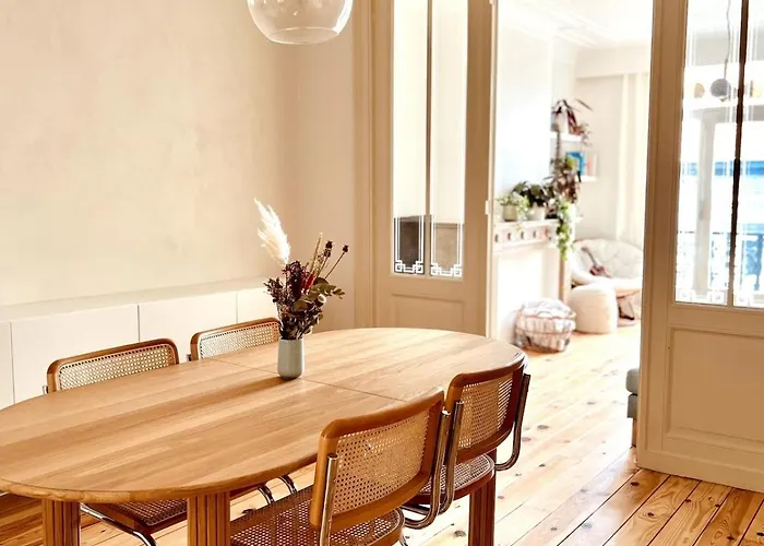 Bright And Cozy Apartment In Brussels