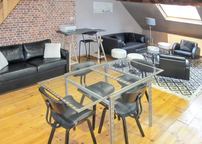 Spacious Apartment With City View In Brussels 100 M² + Terrace