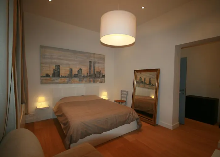 Chatelain\'S Apartments