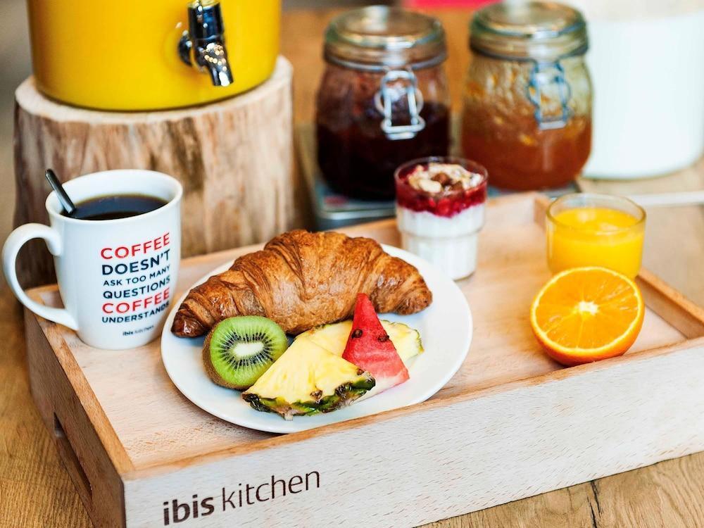 Hotel Ibis Centre Gare Du Midi 3*