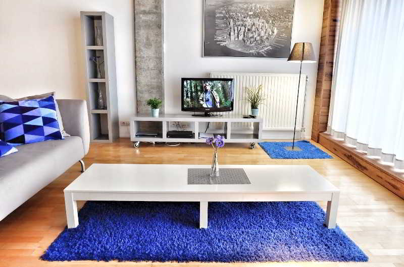 Lond Apartment