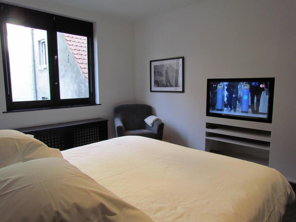 Grand Place 6 *