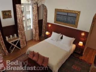 Maison Az Bed & Breakfast