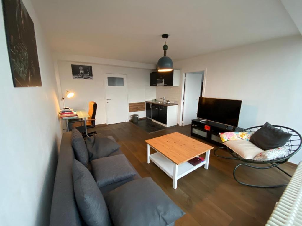 By Night Panoramic Studio For 2 * Brussels