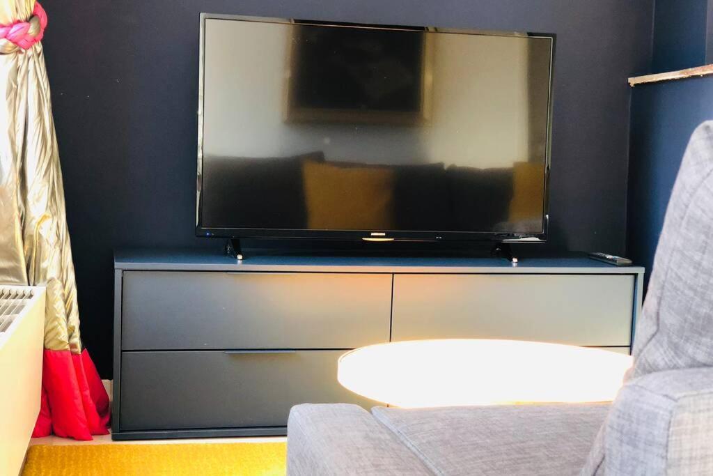 By Foot! Authenticity & Luxury Nearby Apartment *