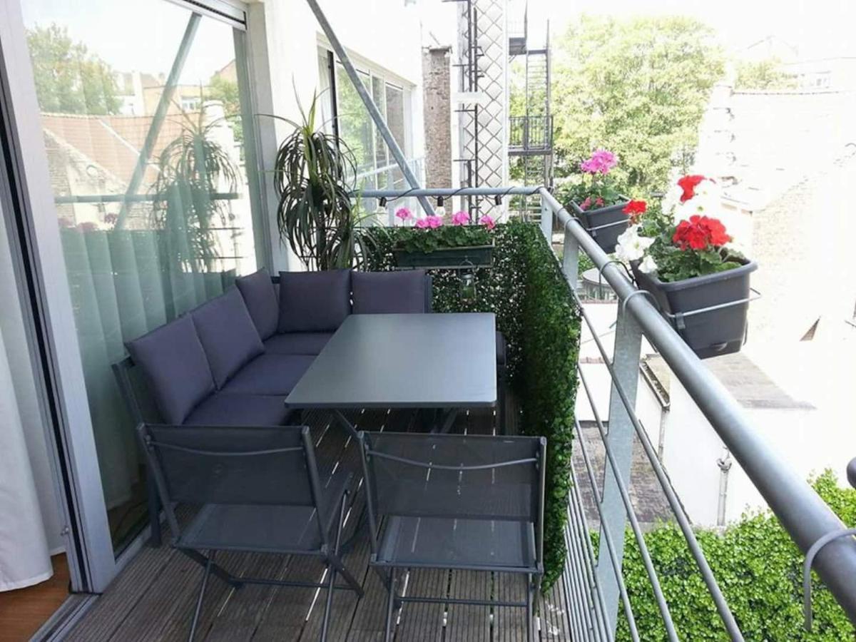 Chic With Bathroom - Terrace & Free Parking Privatunterkunft