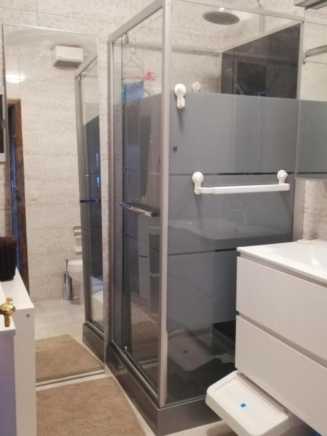 Studio Equipe, Salle De Bain Privee, Proche Centre Ville