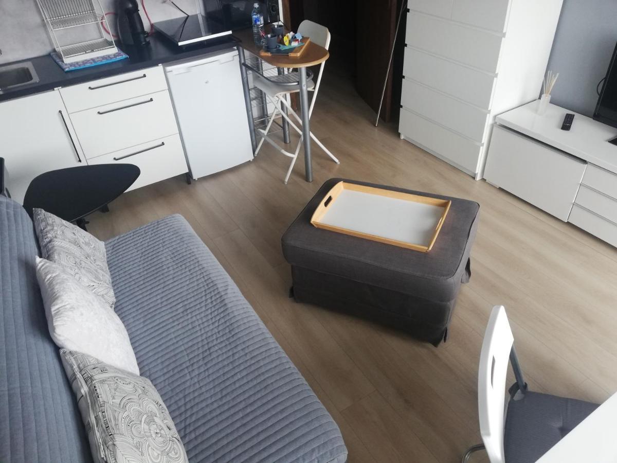 Studio Equipe, Salle De Bain Privee, Proche Centre Ville * Brussel