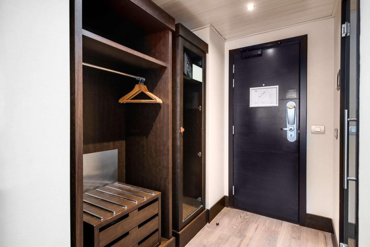 Nh Stephanie Hotel 4*