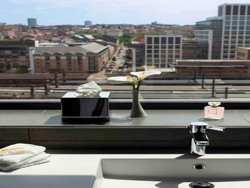 Pullman Centre Midi Hotel 4*