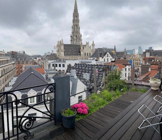 Duplex Dernier Etage Avec Terasse A Deux Pas De La Grand Place * Brussels