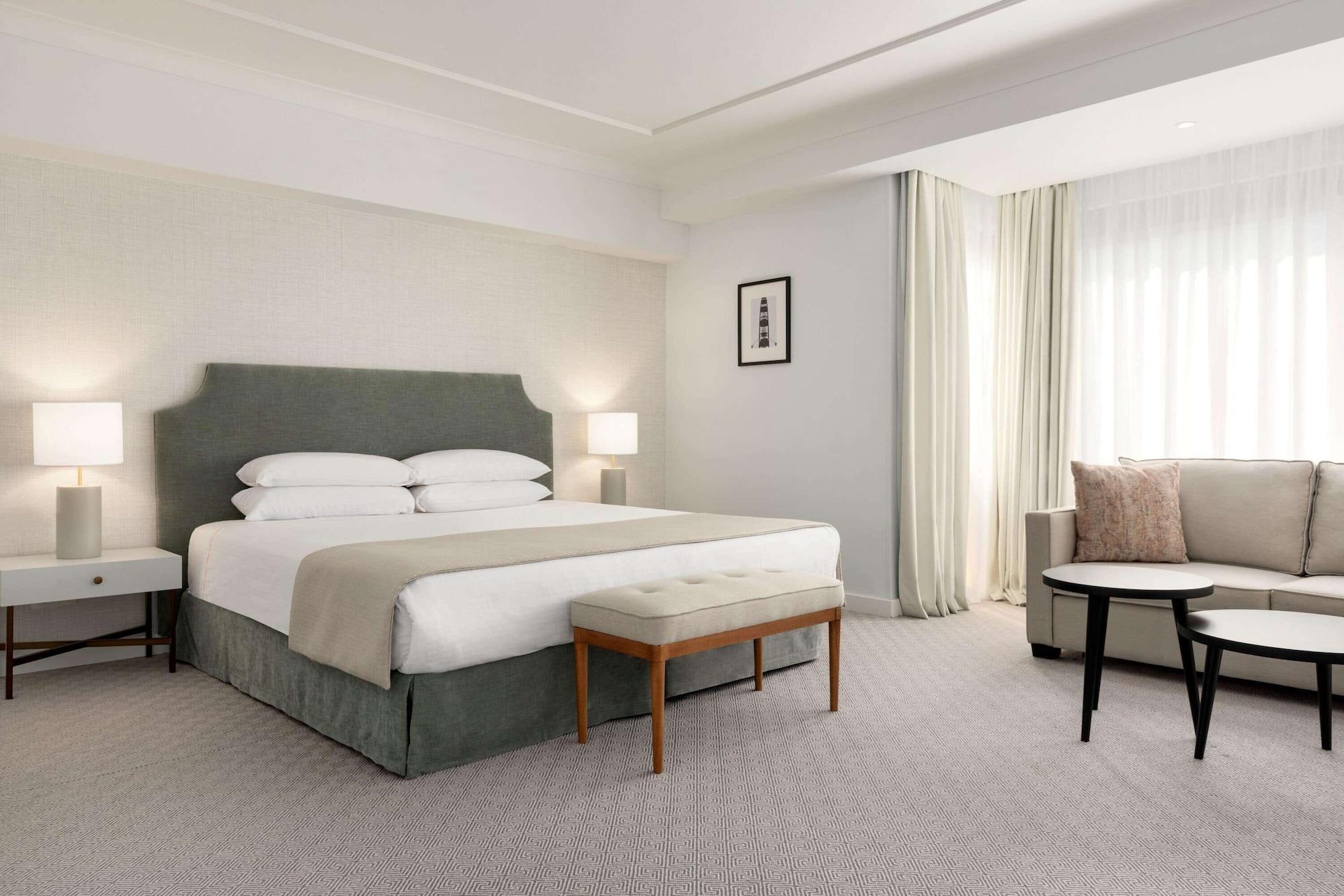Hotel Avenue Louise Trademark Collection By Wyndham 4*