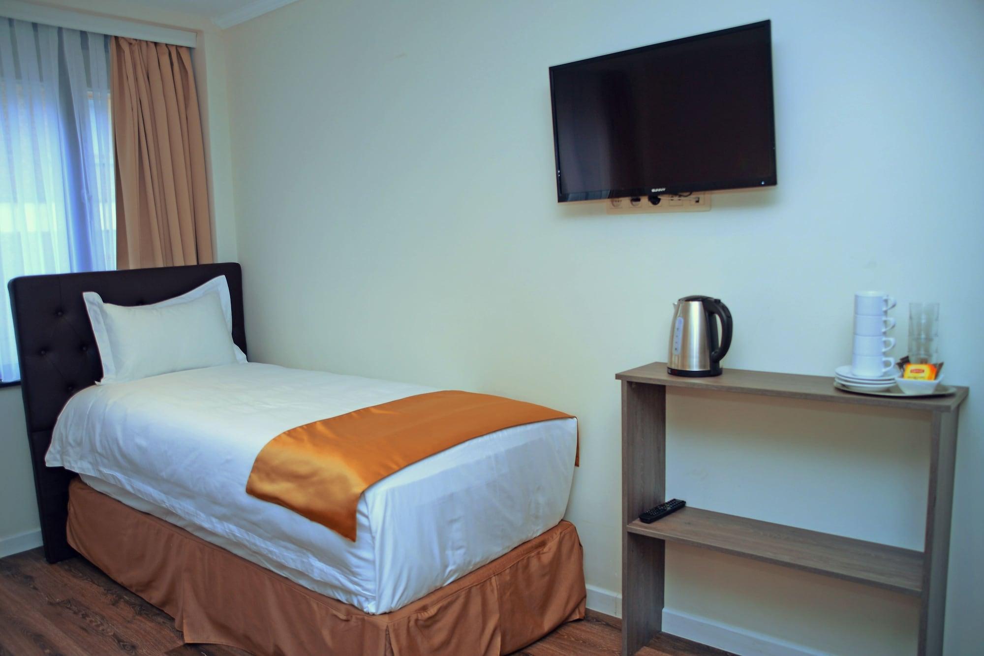 Hotel The Helmet 2*