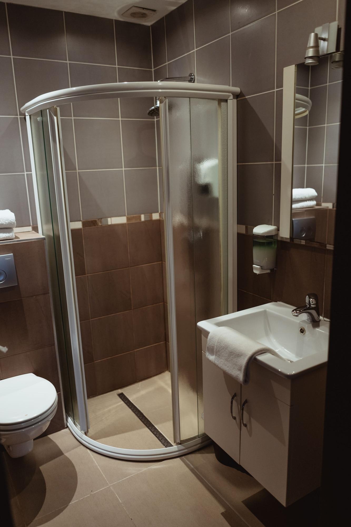 Hotel Le Centenaire Expo 2*