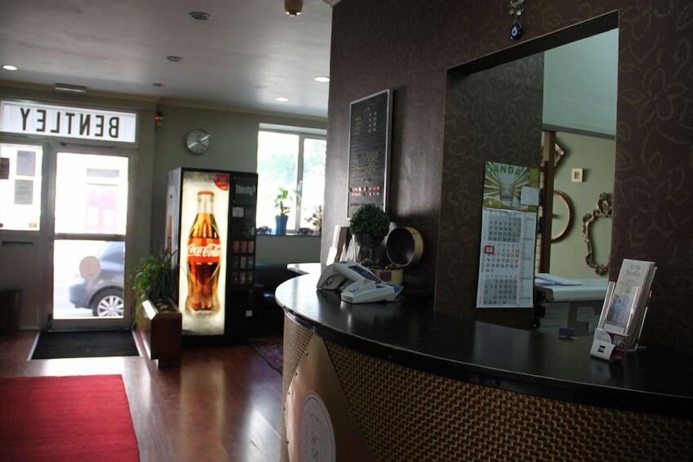 Hotel Bentley