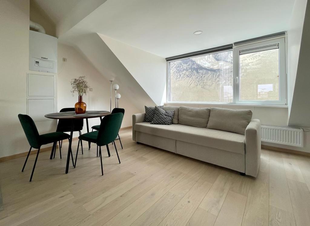 Apartment Charming Duplex On The Canal Brüssel