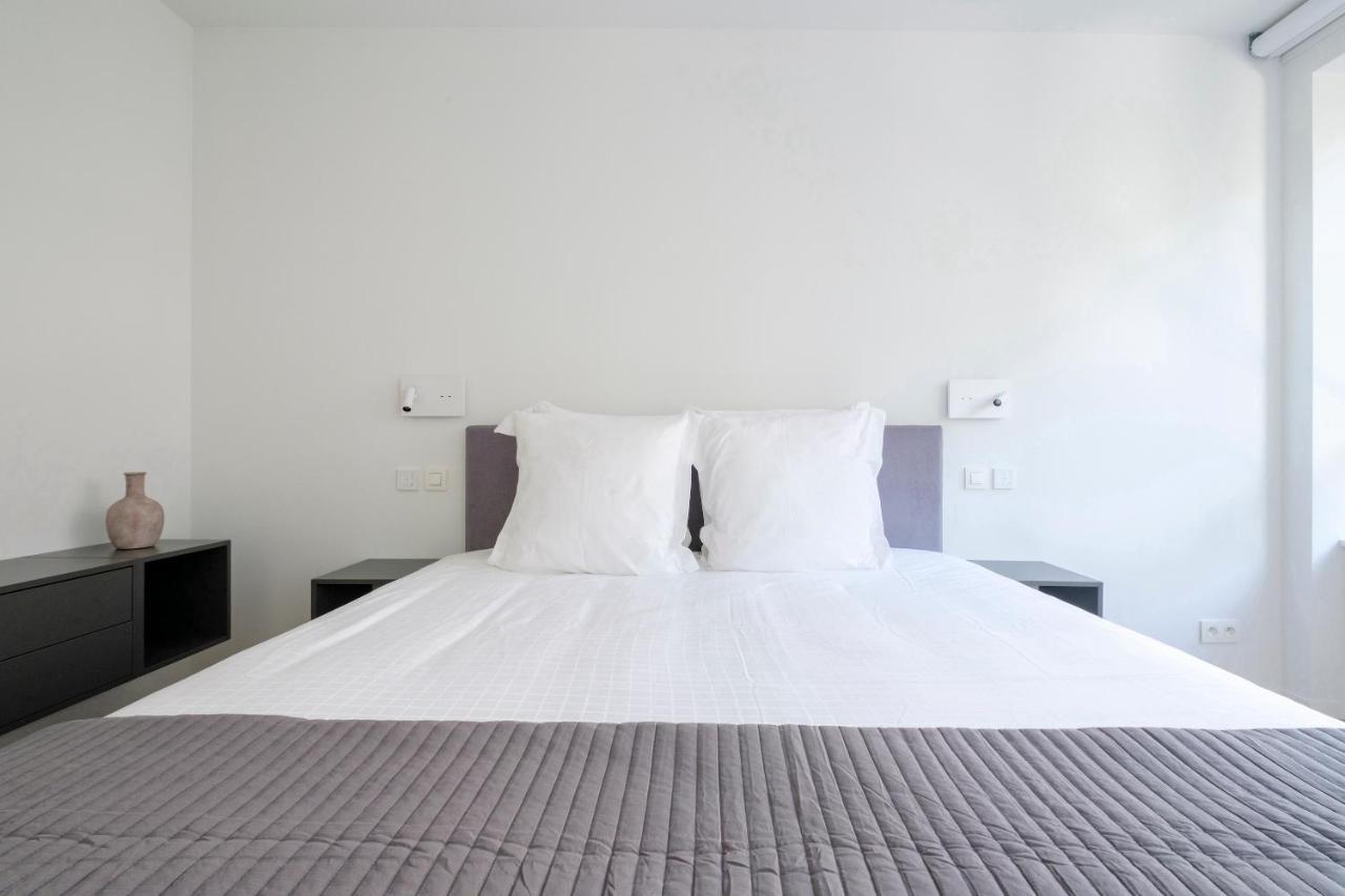 1 Bedroom With Balcony Avenue Louise * Bruxelles