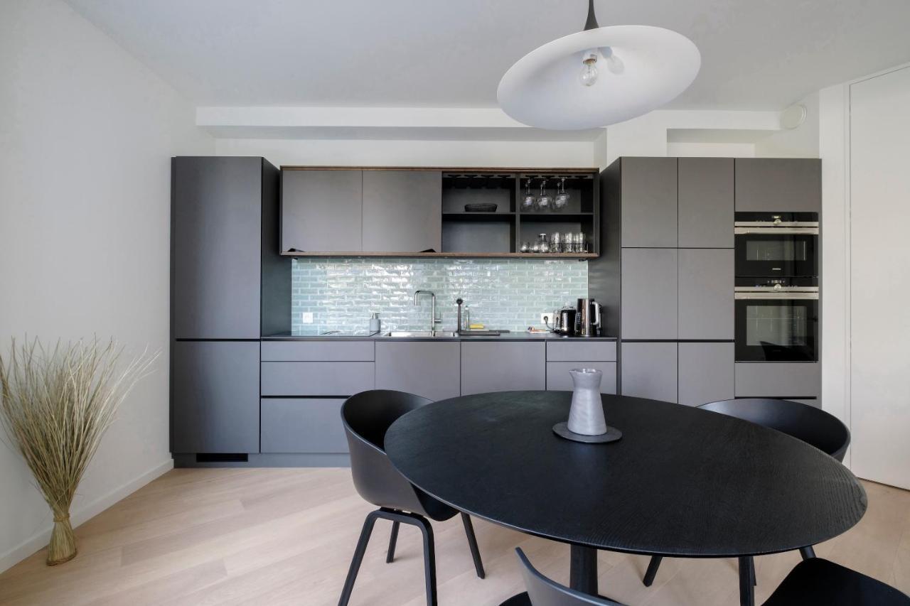 1 Bedroom With Balcony Avenue Louise Lejlighed