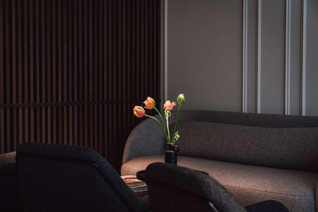 Pillows Centre Hotel