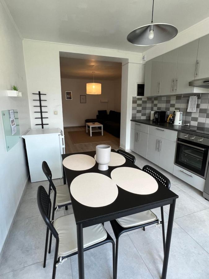 - Place Jourdan & Eu Institutions Apartment *