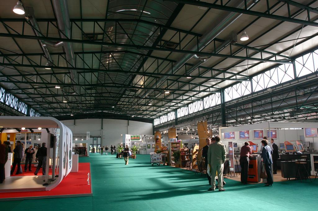 Le Centenaire Expo 2*