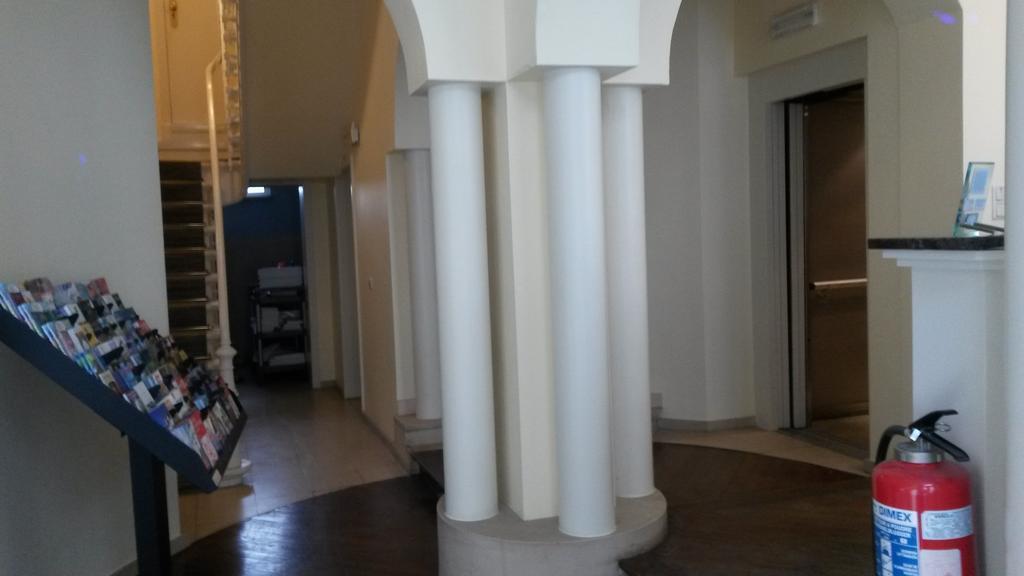 Queen Mary Hotel 3*