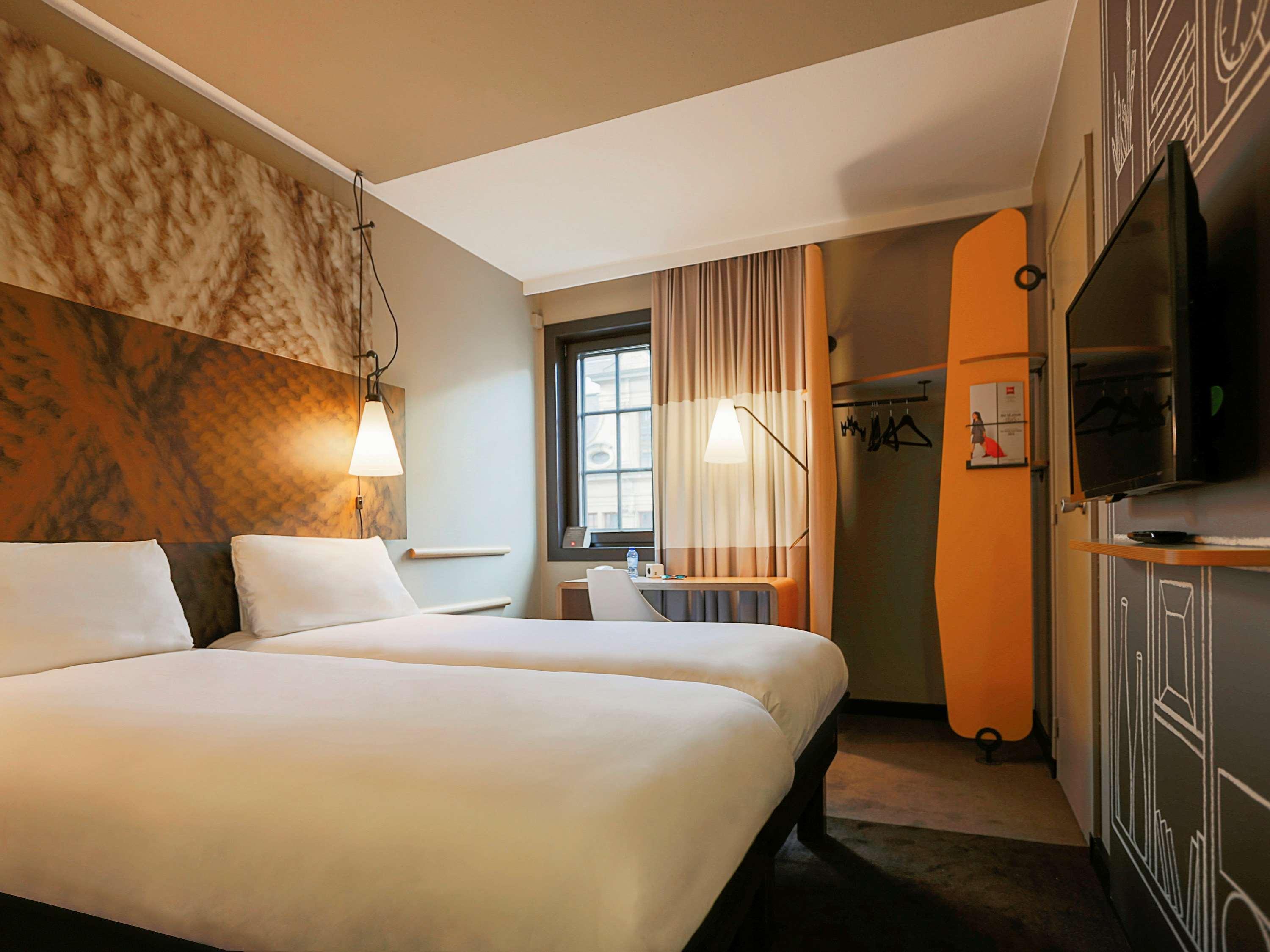 Hotel Ibis Centre Gare Du Midi 3*