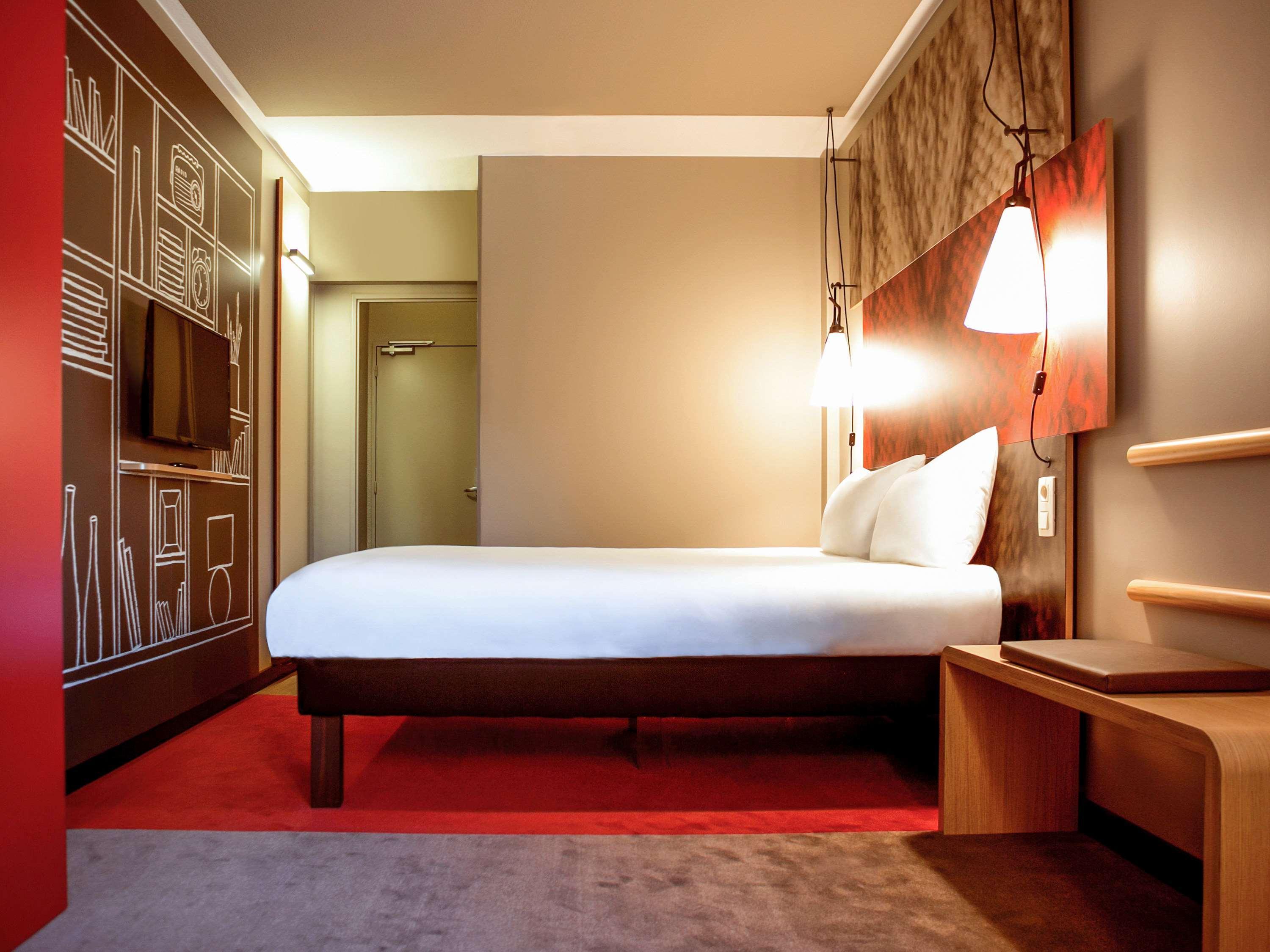 Ibis Centre Gare Du Midi 3* Brussels