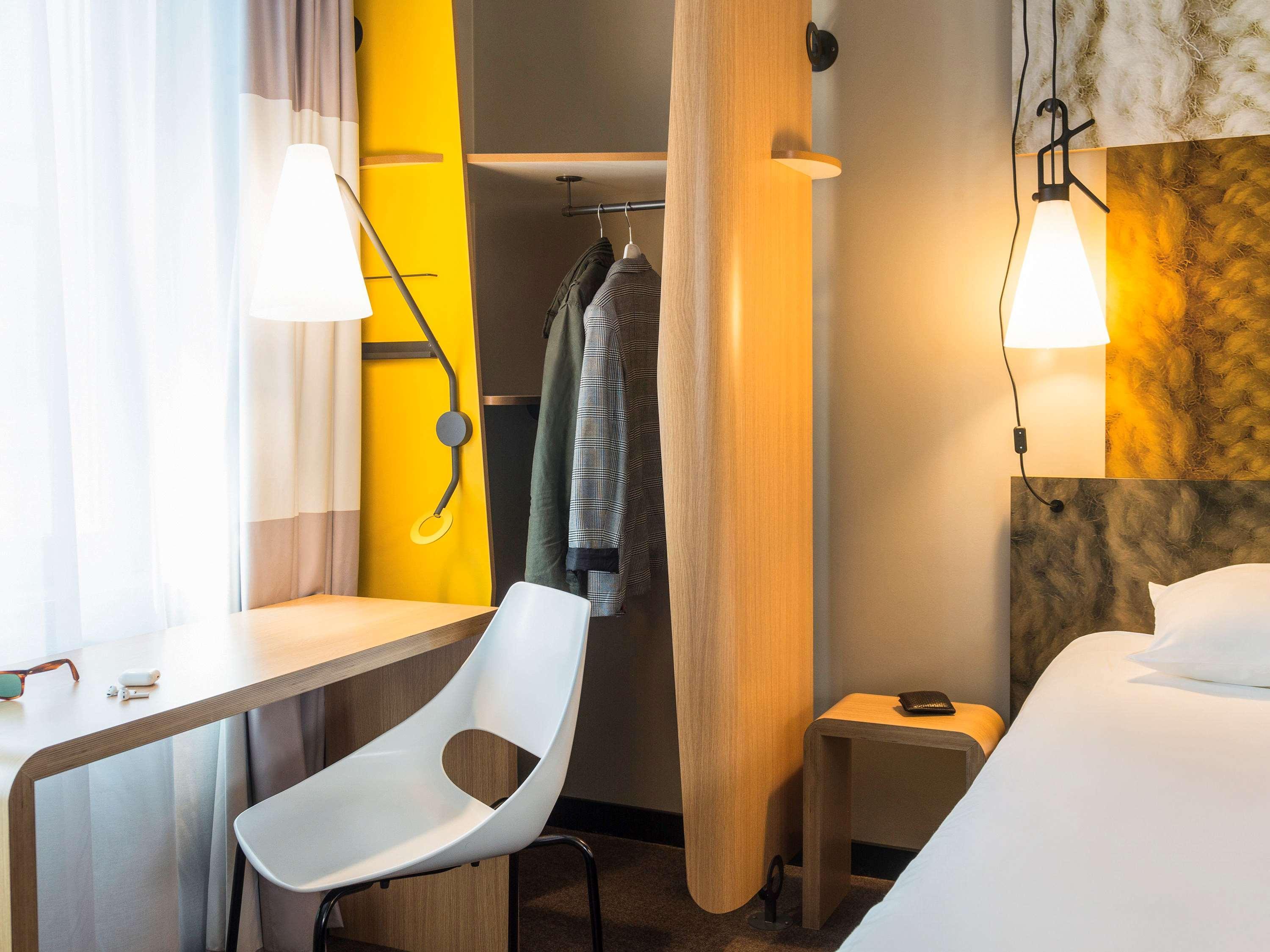 Ibis Centre Gare Du Midi Hotel 3*