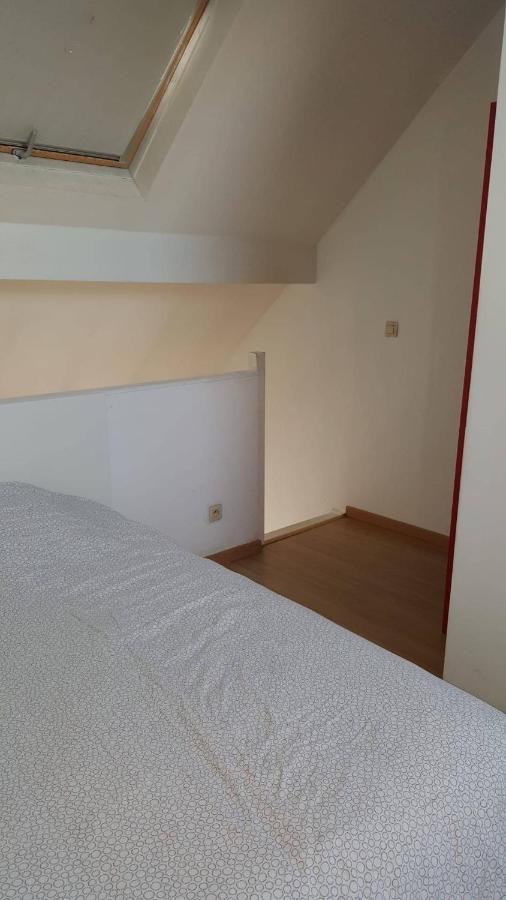 Duplex Sleeps 4 * Brussel