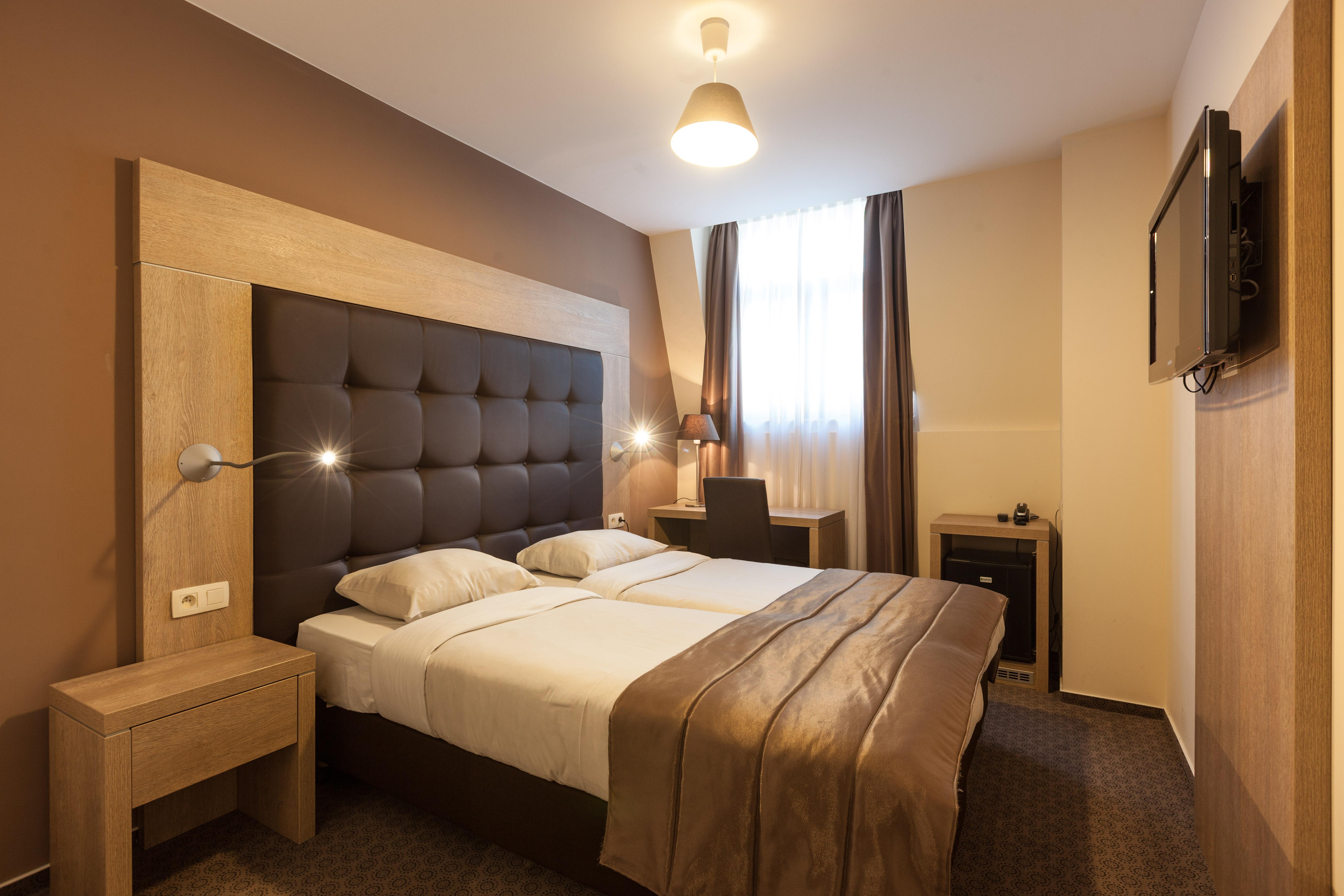 Royale Hotel