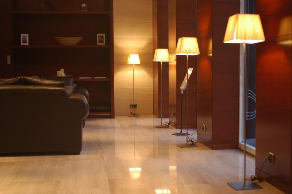 Hotel Catalonia Grand Place 4*