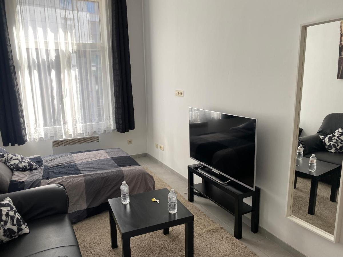 Centre Constitution Apartment
