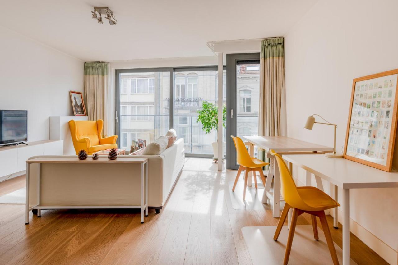 Defacqz Modern Apartment