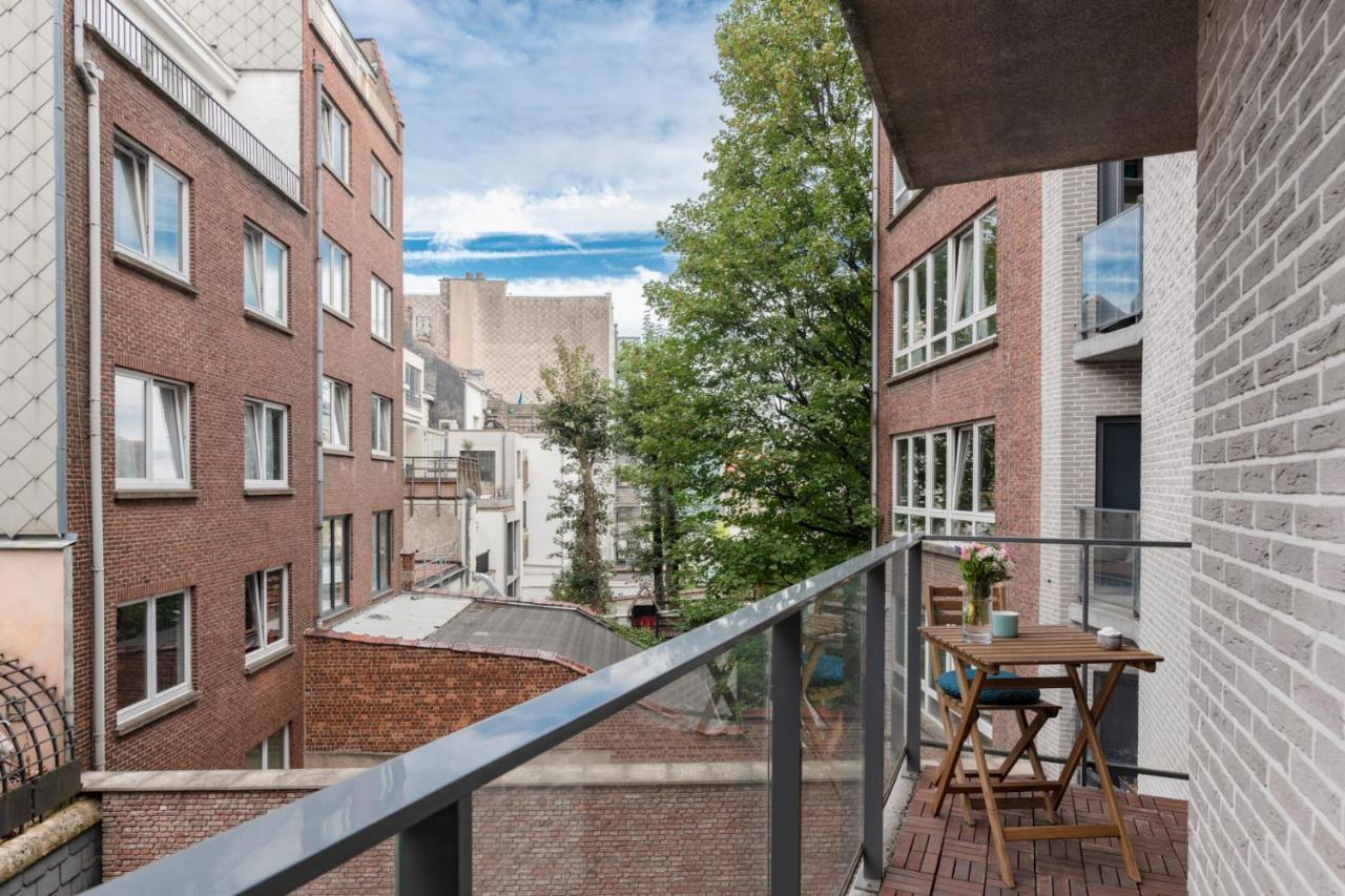 Apartment Defacqz Modern