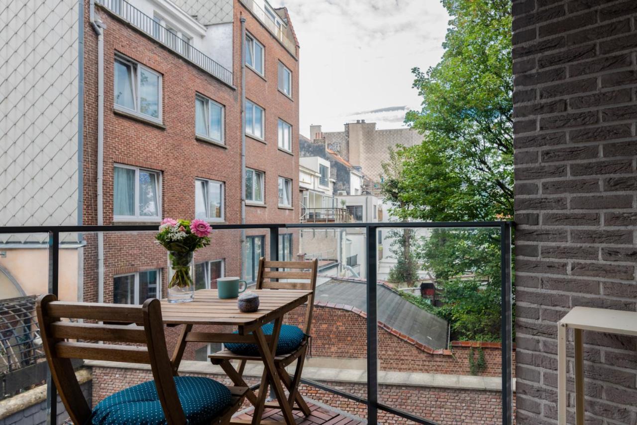 Apartment Defacqz Modern